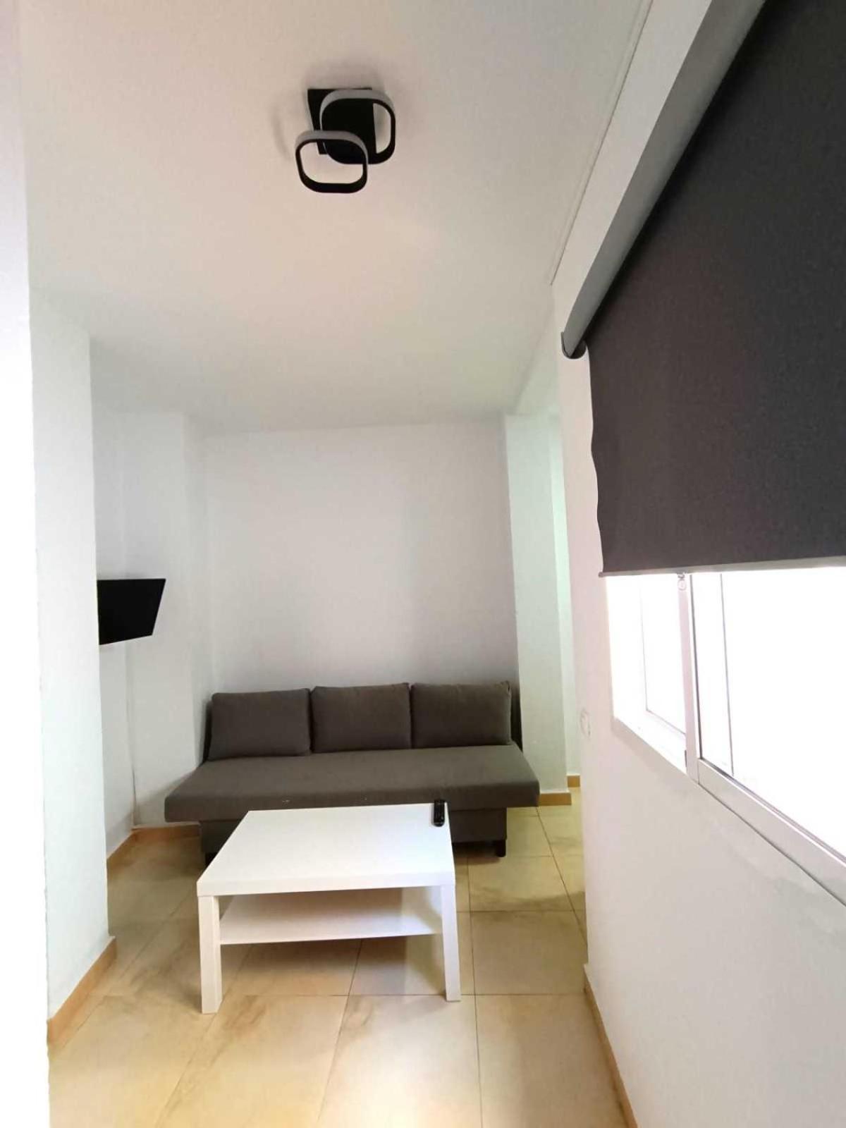 Apartamentos Larios Малага Экстерьер фото